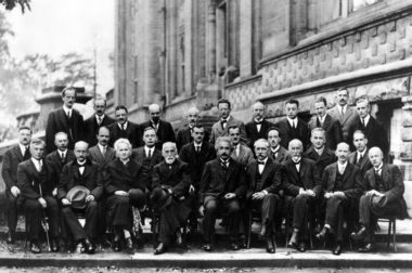 Die Theorien Einsteins